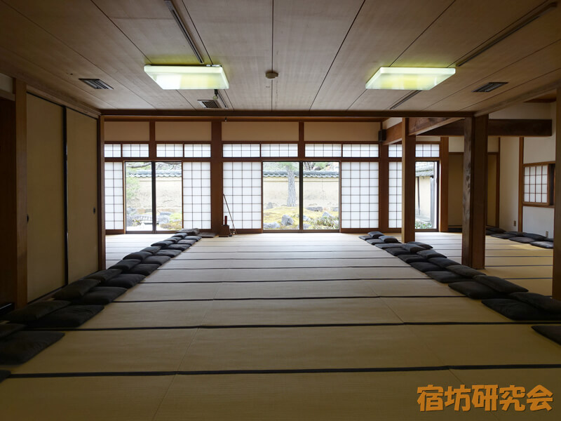 禅居庵の坐禅会場