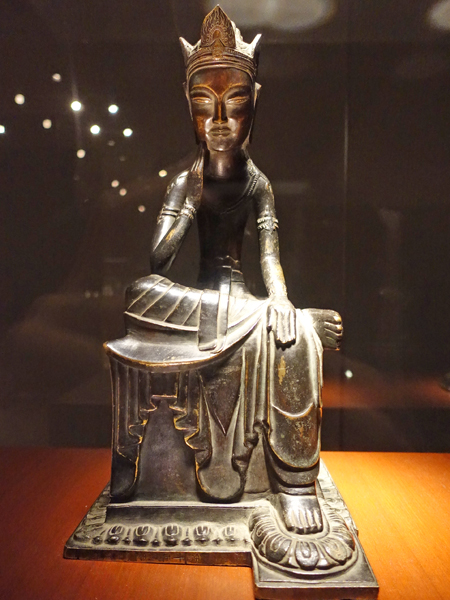 東京国立博物館の菩薩半跏像