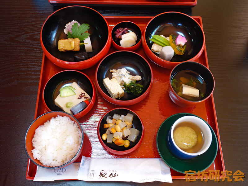金光院の朝食（泉仙の精進料理）